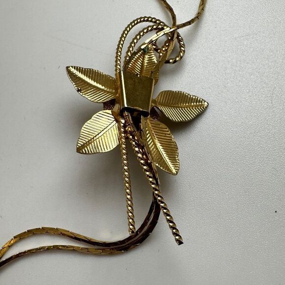 Up to 29" long beautiful VTG gold tone metal flower bolero necklace! - Picture 8 of 13